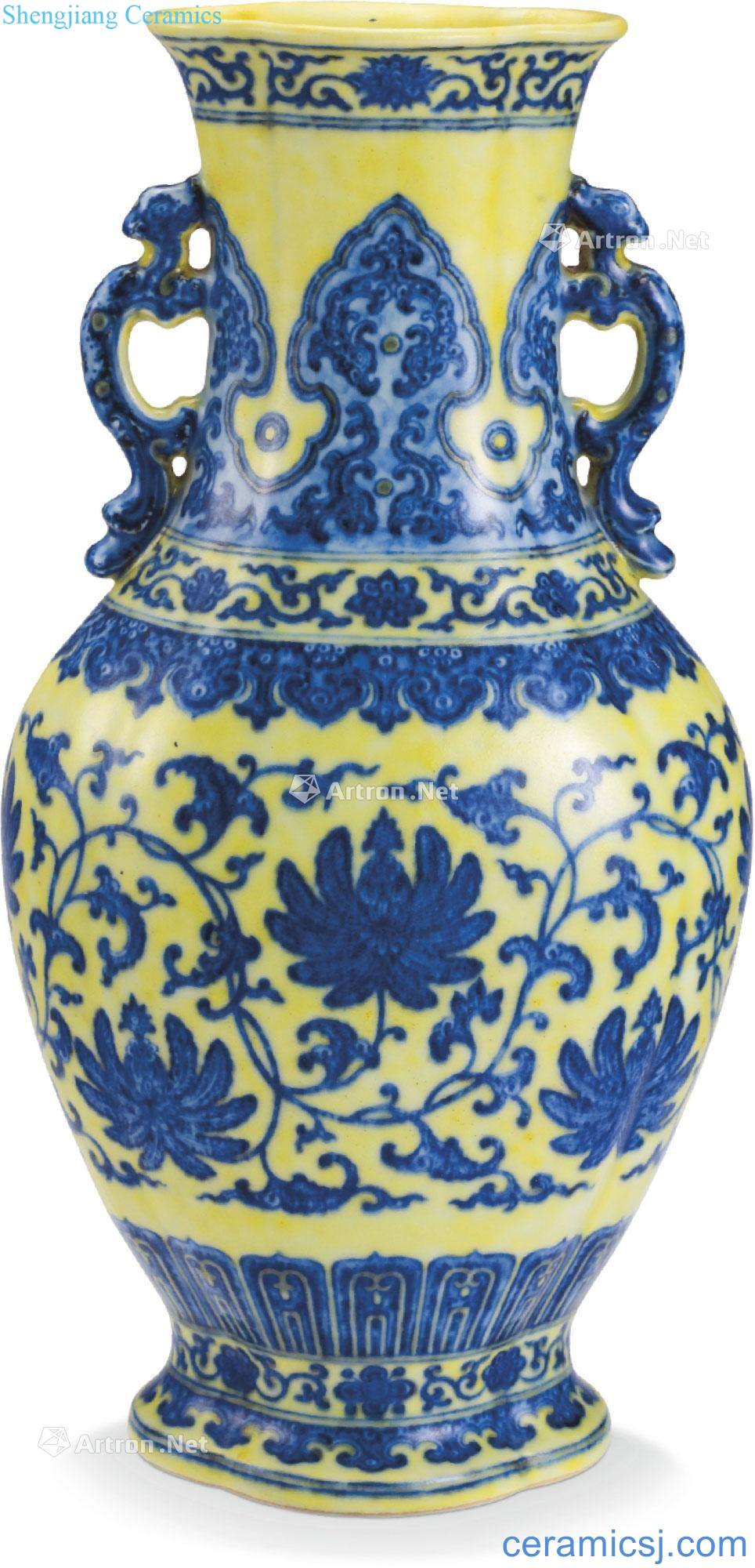 Qing qianlong Yellow to blue and white vase with a branch flowers lines haitang type therefore