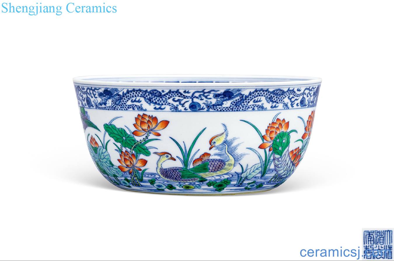 Qing daoguang bucket color lotus pond yuanyang Sanskrit, bowl