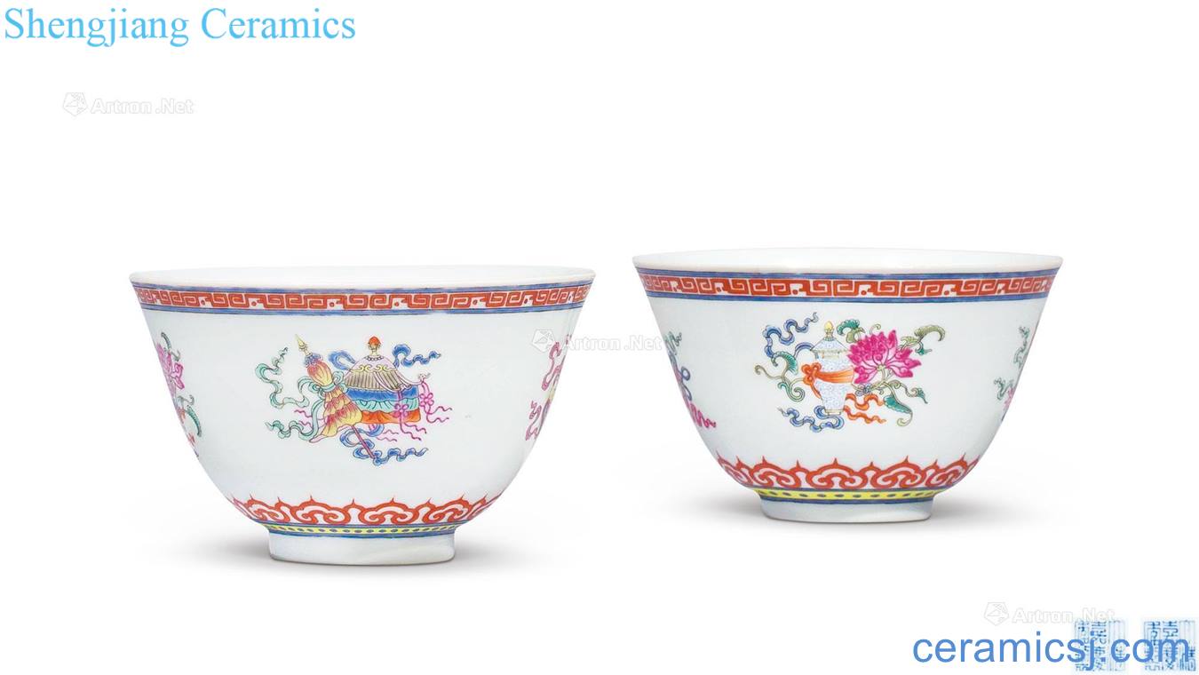 Qing jiaqing eight auspicious grain powder enamel cup (a)