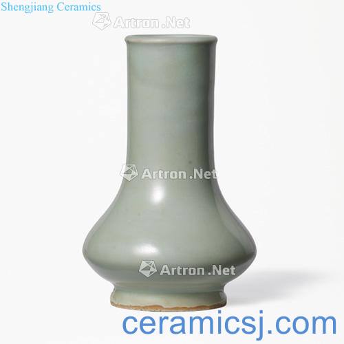 The southern song dynasty Longquan celadon powder blue glaze in the flask