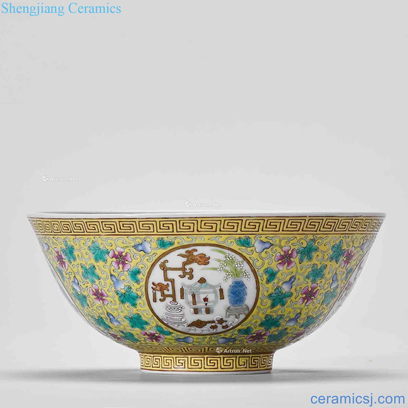 The famille rose is the flourishing of descendants of the reign of qing emperor guangxu window year peace green-splashed bowls