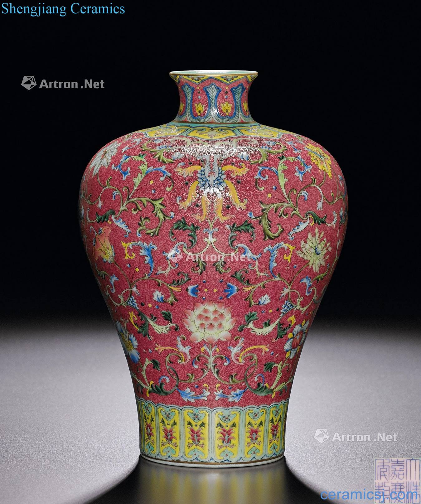 Qing jiaqing Carmine pastel flowers grain mei bottle