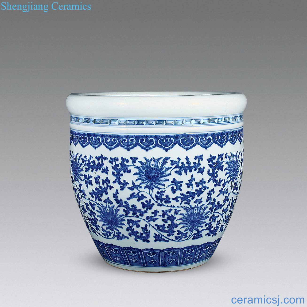 Mid qing Blue and white lotus flower cylinder