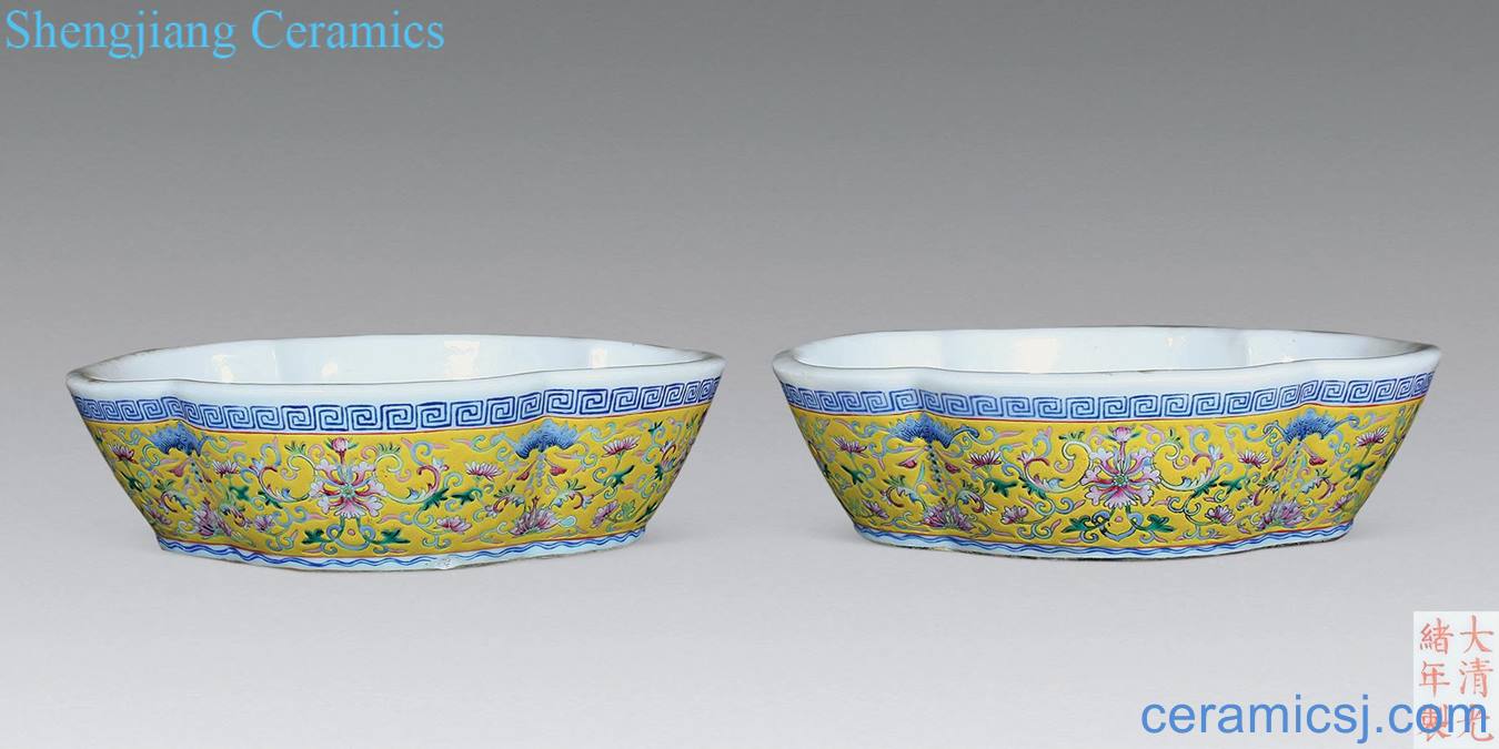 Qing guangxu Yellow to pastel haitang type flowerpot (a)