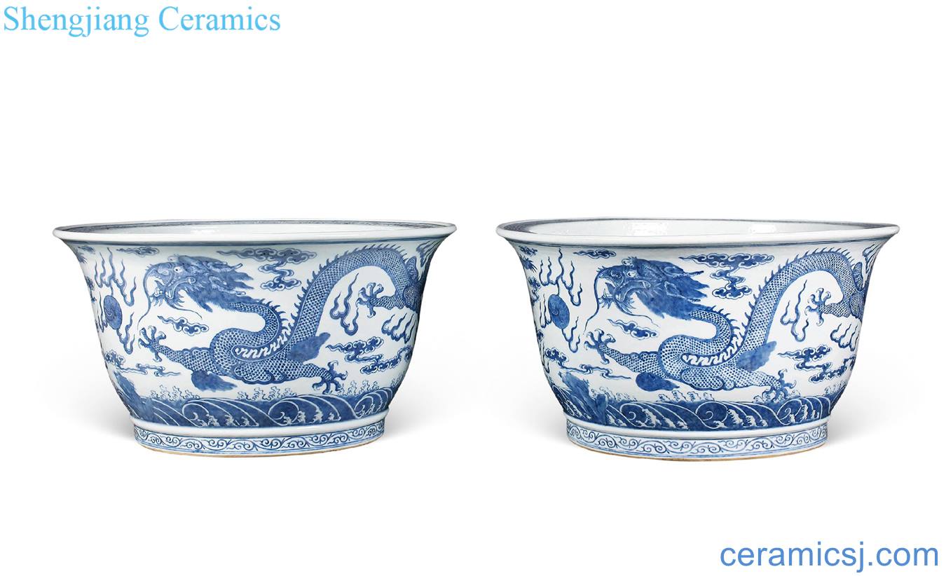 Qing guangxu Blue and white dragon flower pot (a)