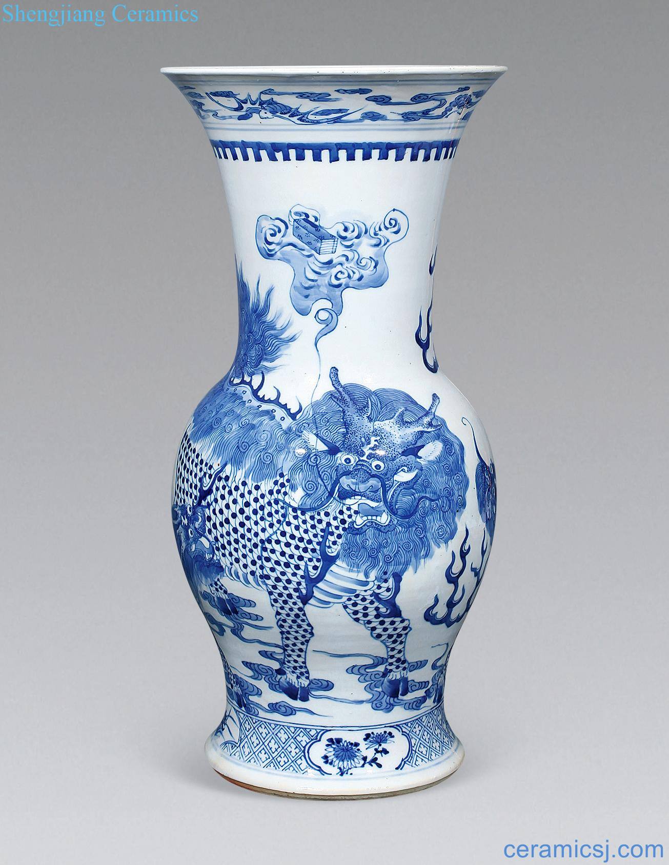 Qing guangxu Blue and white unicorn mouth bottle