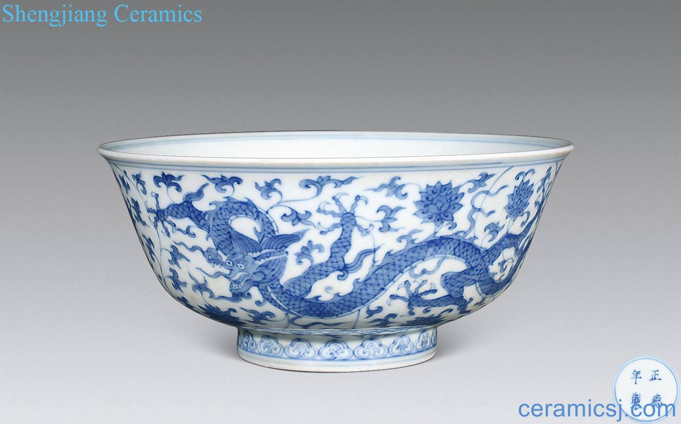 MingZhengDe Blue and white dragon bowl