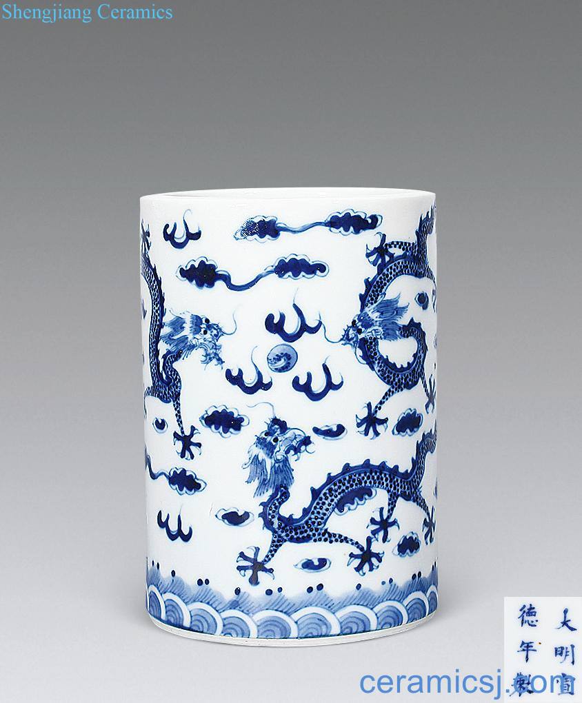 Qing guangxu Blue and white YunLongWen brush pot
