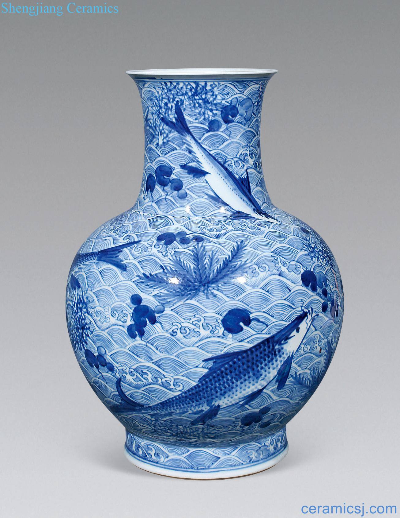 Qing guangxu Blue and white fish grain bottle