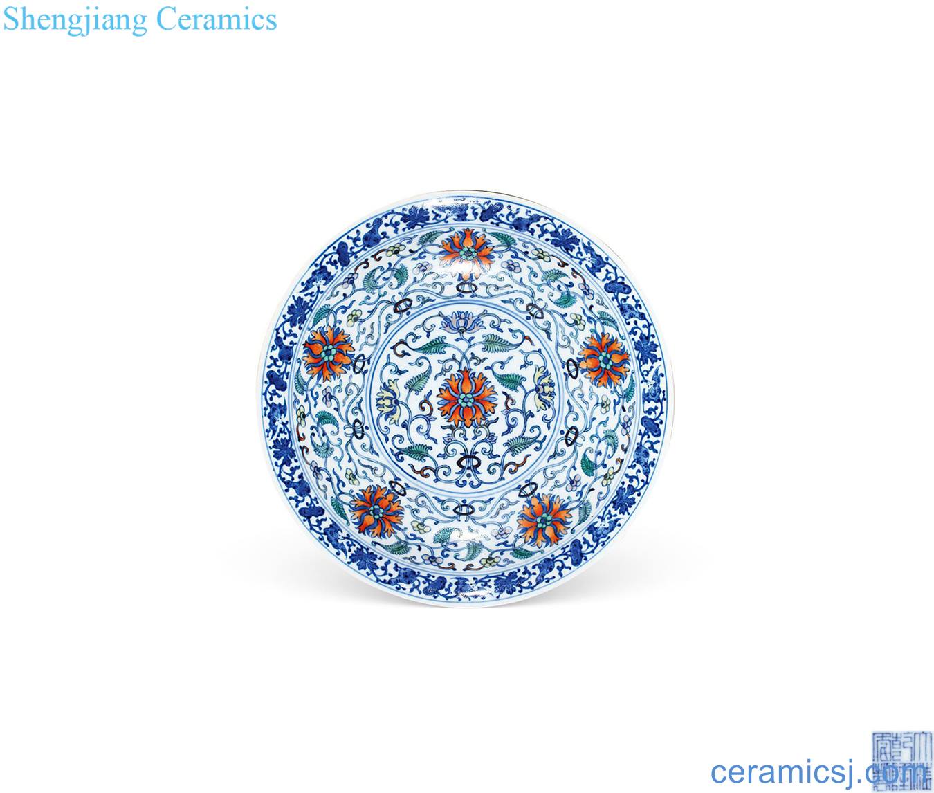 Qing qianlong bucket color lotus flower disc