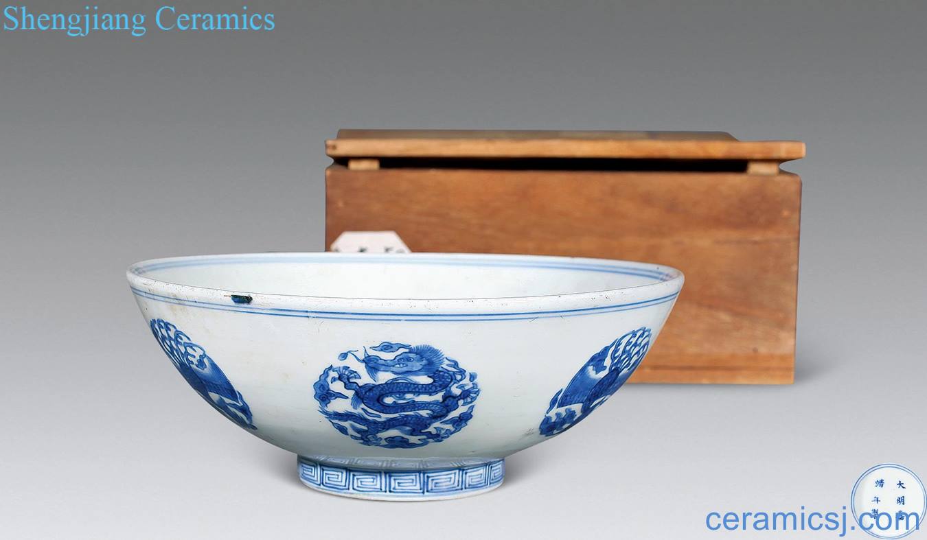 Ming jiajing Blue and white longfeng green-splashed bowls