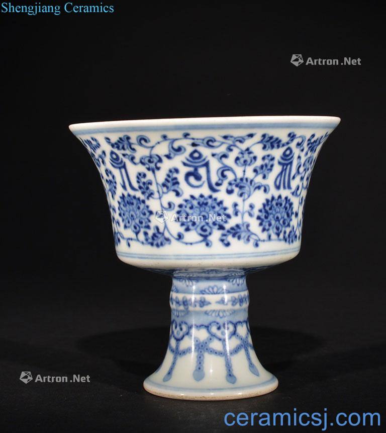 Mark the Period Of QianLong And A BLUE And WHITE STEMCUP