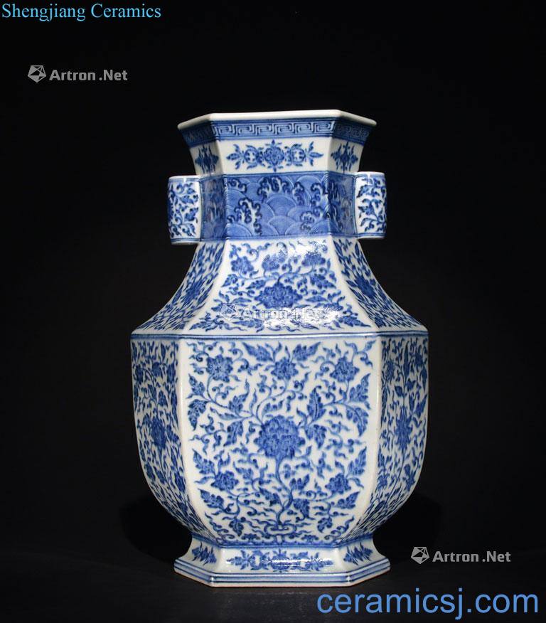 The Qing Dynasty A LARGE OF BLUE AND WHITE VASE