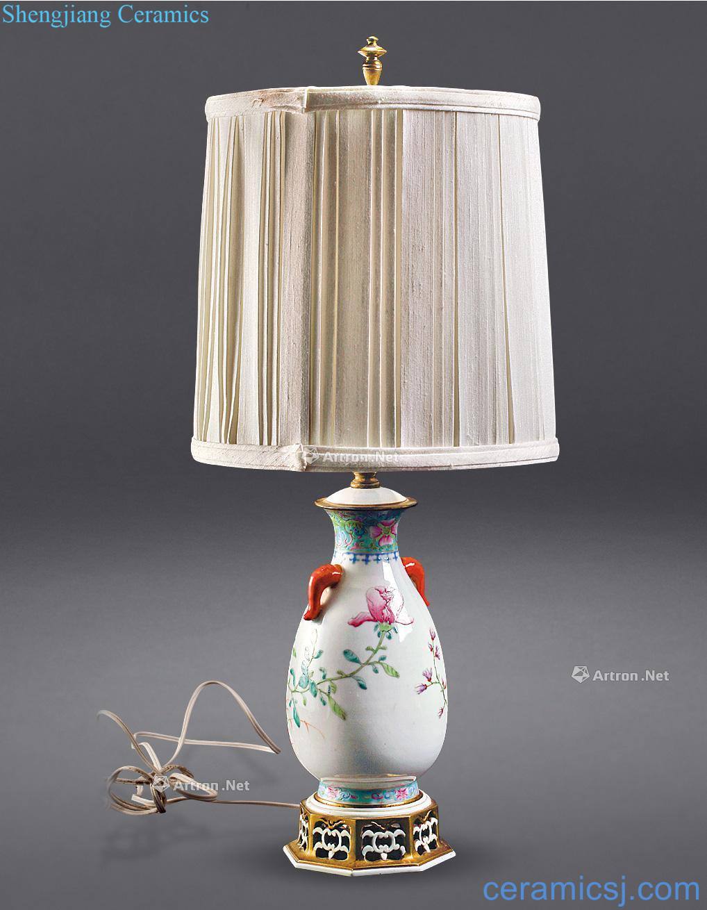 Qing guangxu famille rose flower lamp