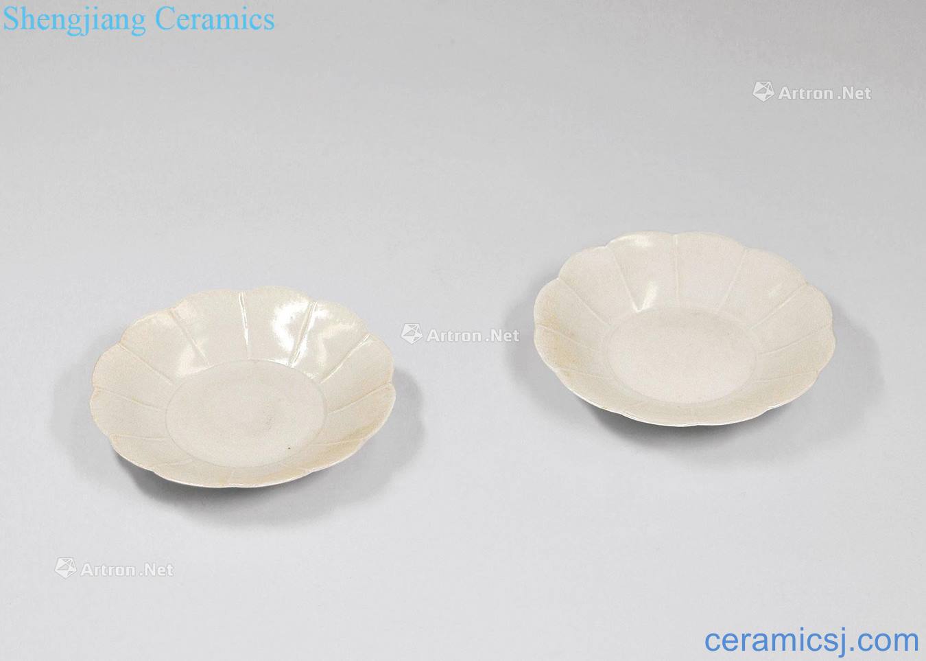 The song kiln chrysanthemum petals shape plate (2)