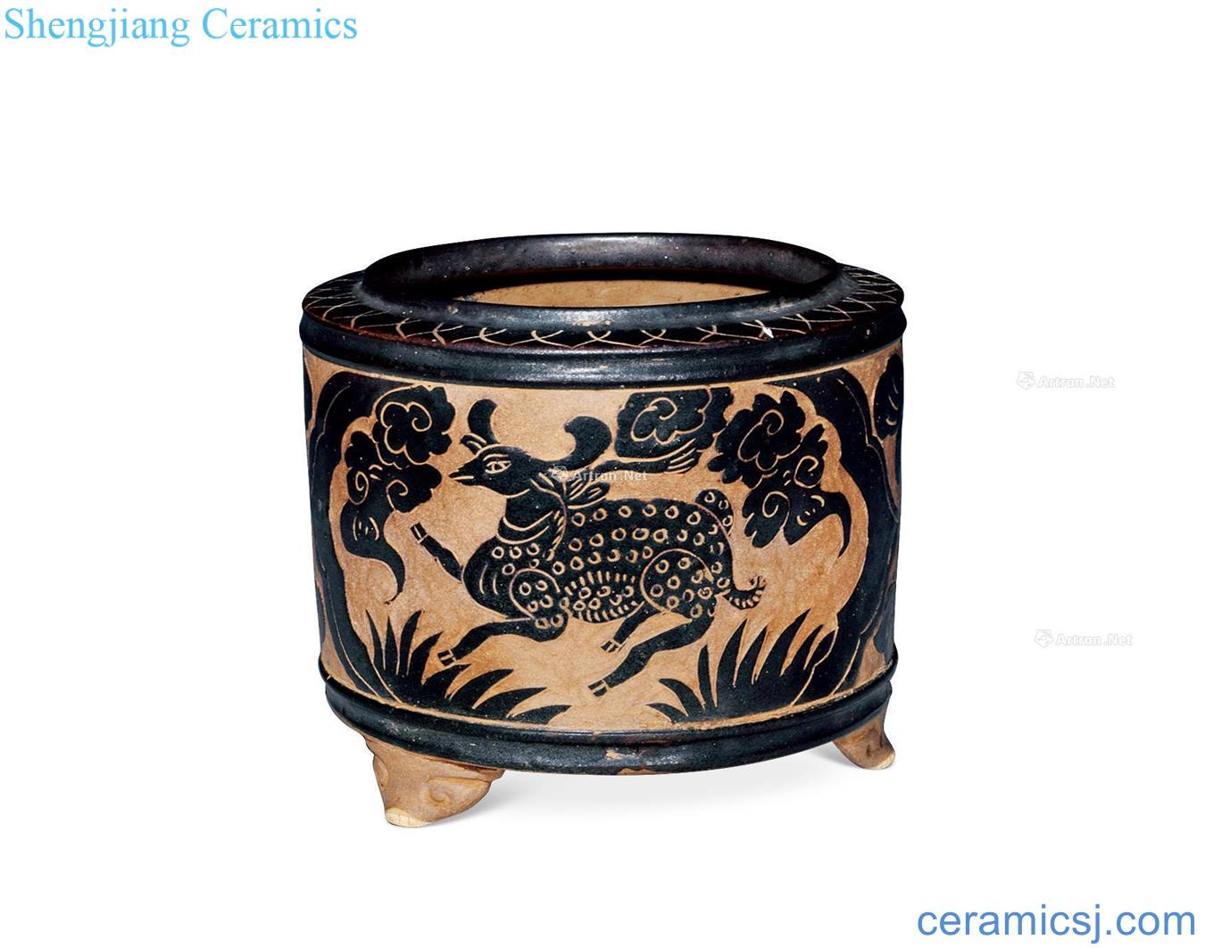 The southern song dynasty magnetic state kiln carved deer grain furnace with three legs