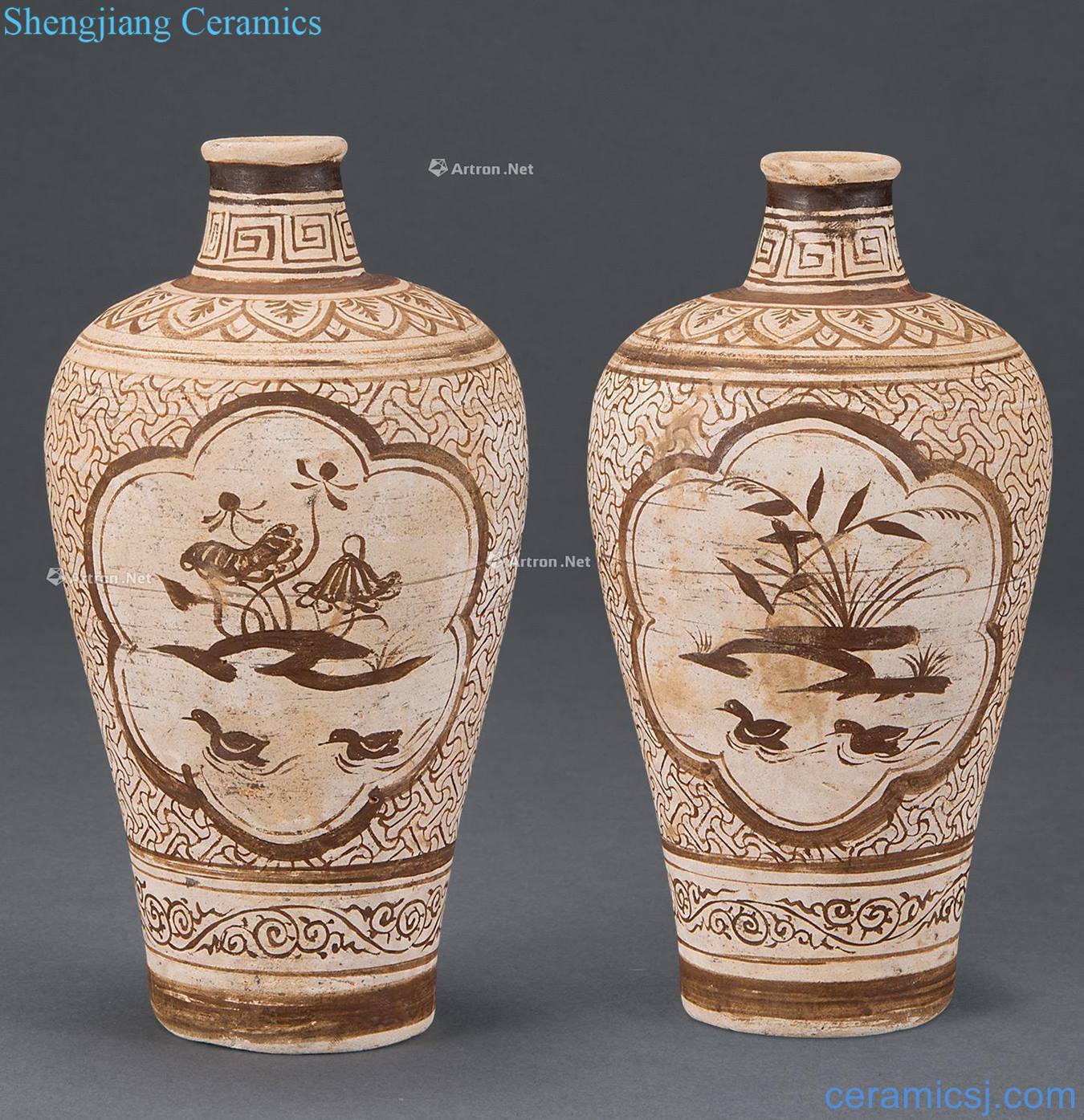 Song jizhou kiln lotus pond qing boring mei bottles