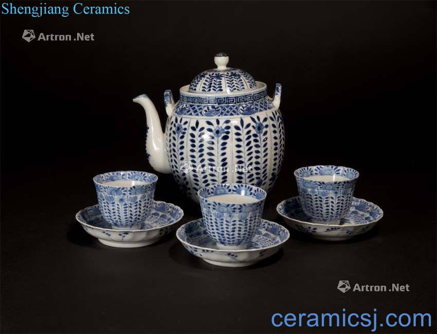 Kangxi porcelain teapot (a seven)
