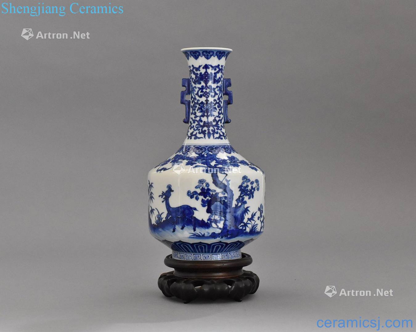 The Qing Dynasty QIANLONG MARK QIANLONG BLUE AND WHITE ARROW VASE
