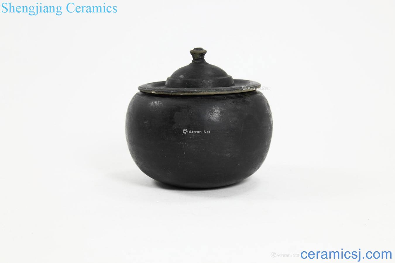 Liao dynasty on go black pottery jar