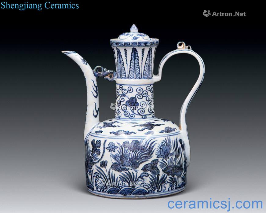 In the Ming dynasty Blue algae pot
