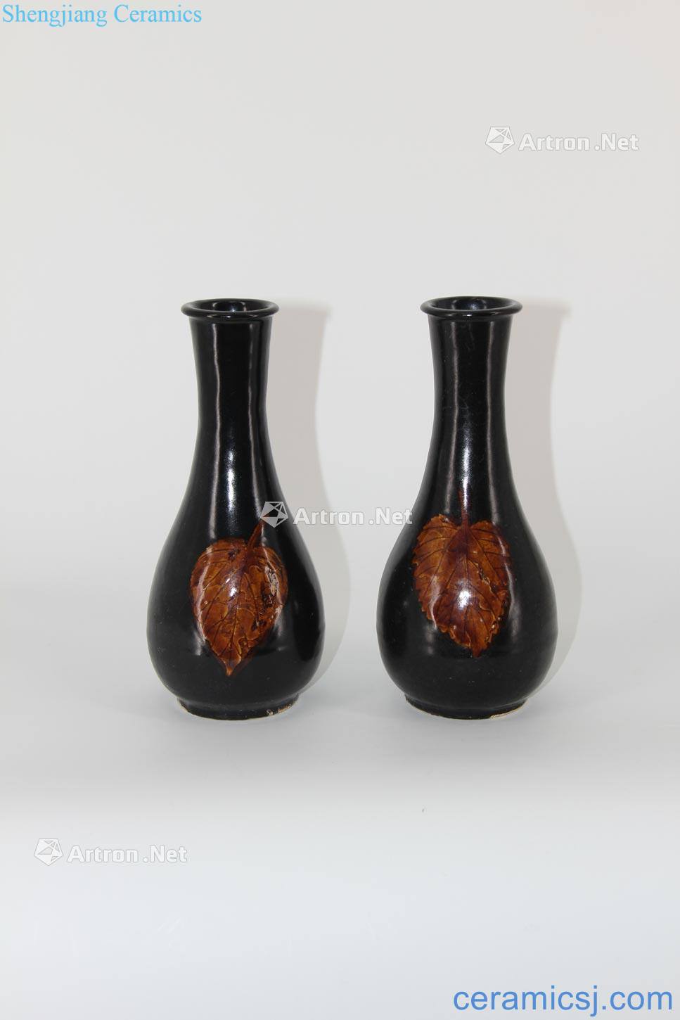 The song dynasty Jizhou kiln leaf veins flask A pair of
