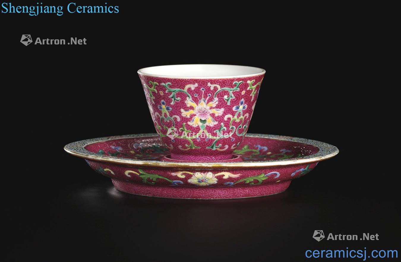 Qing qianlong color purple to the rolling road icing on the cake around the branch's lotus grain cup holder