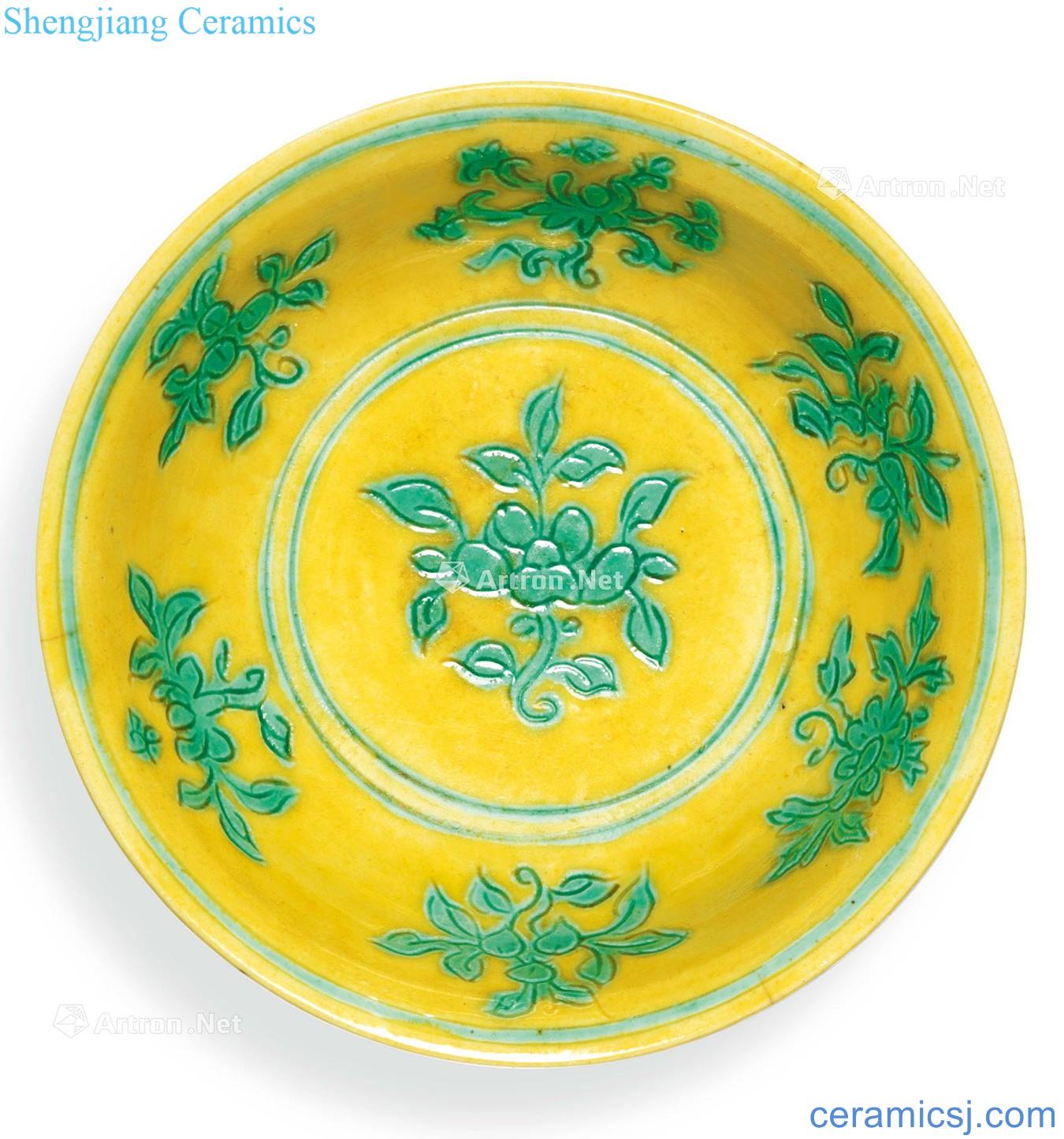 Ming jiajing Yellow self-identify glaze engraved fold branch grain small flowers