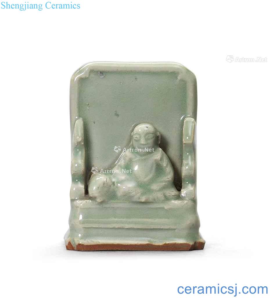 Yuan/Ming Longquan green glaze plaque type plug