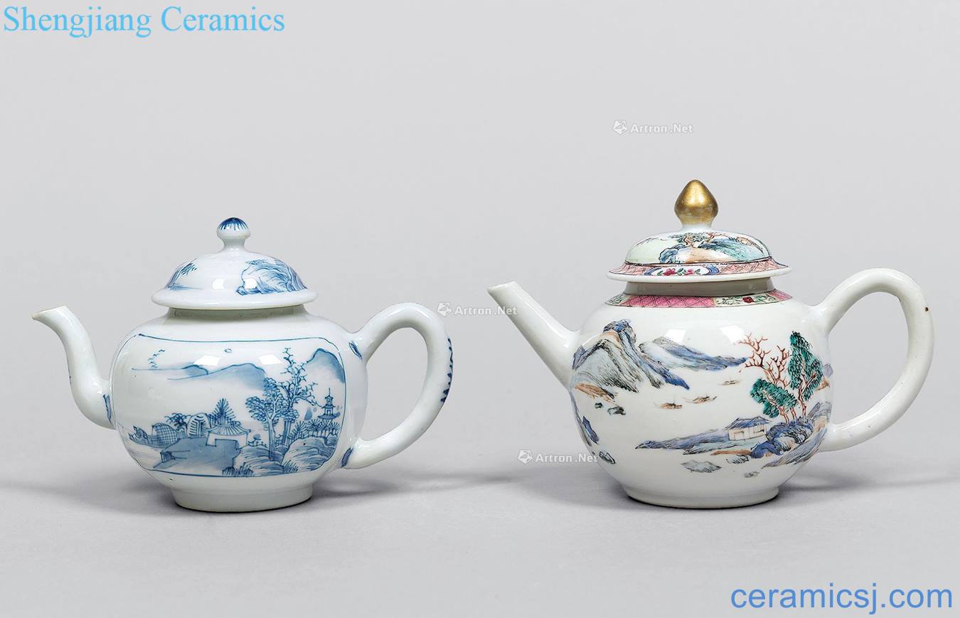 In the 18th century, the 18th century Blue and white landscape pattern a pastel landscape character teapot a teapot