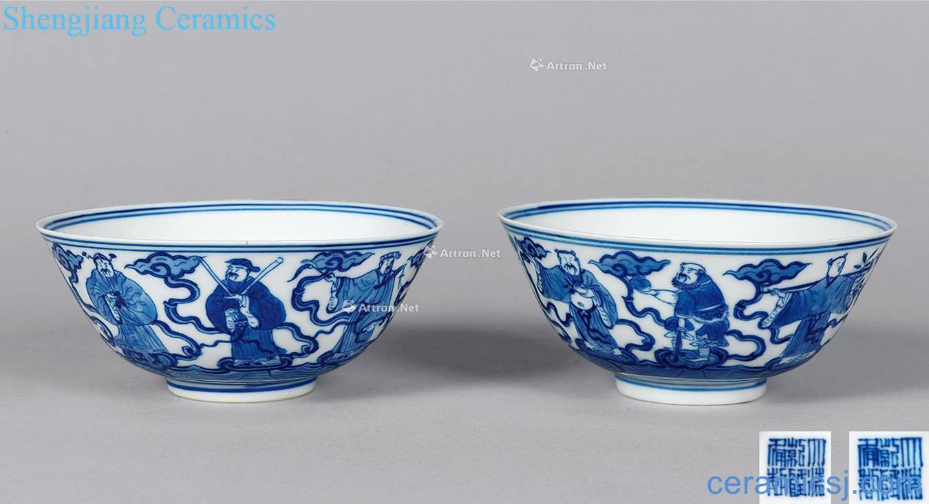 The late qing dynasty Blue and white the eight immortals green-splashed bowls