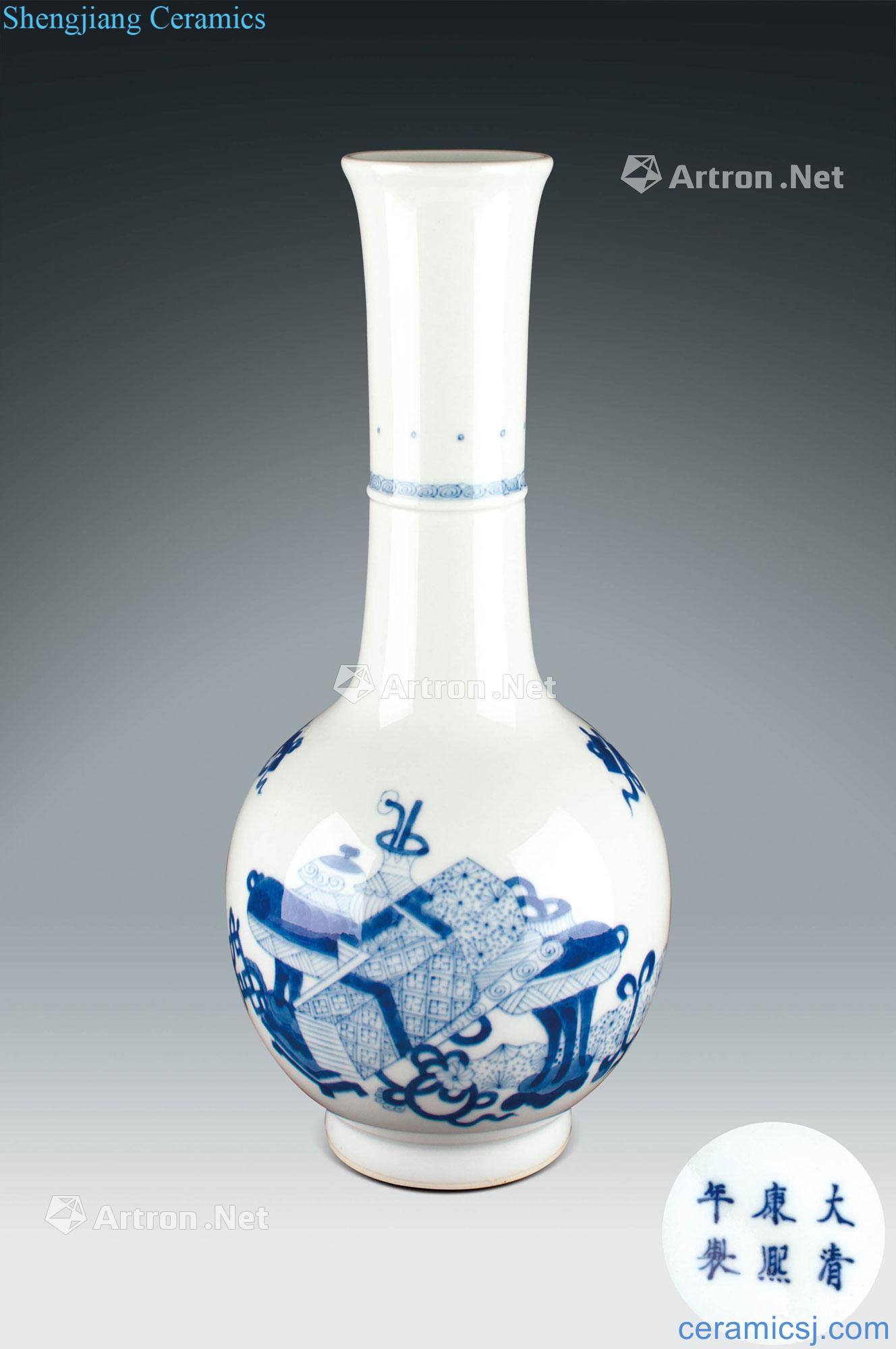 qing Blue and white sweet omen figure and the flask