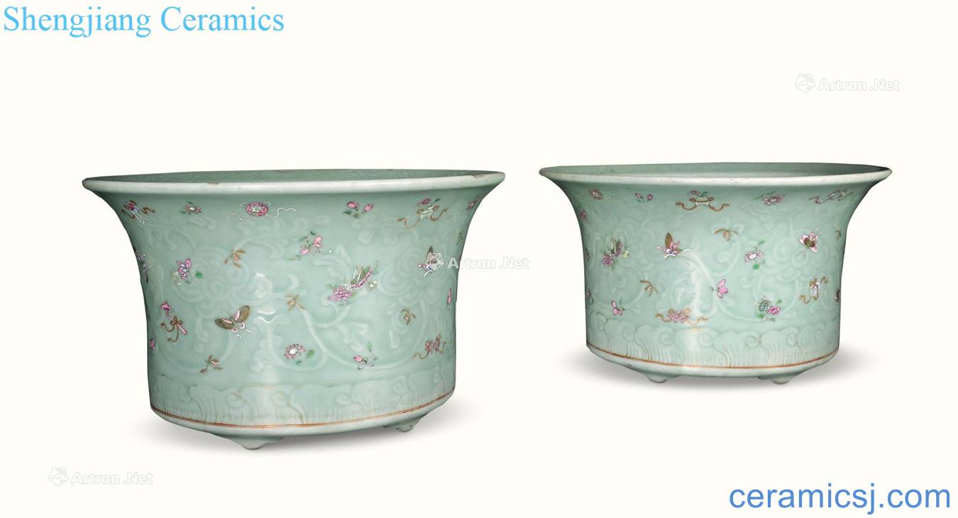 Qing jiaqing Pea green dark carved flowers and pastel flower pot (a)