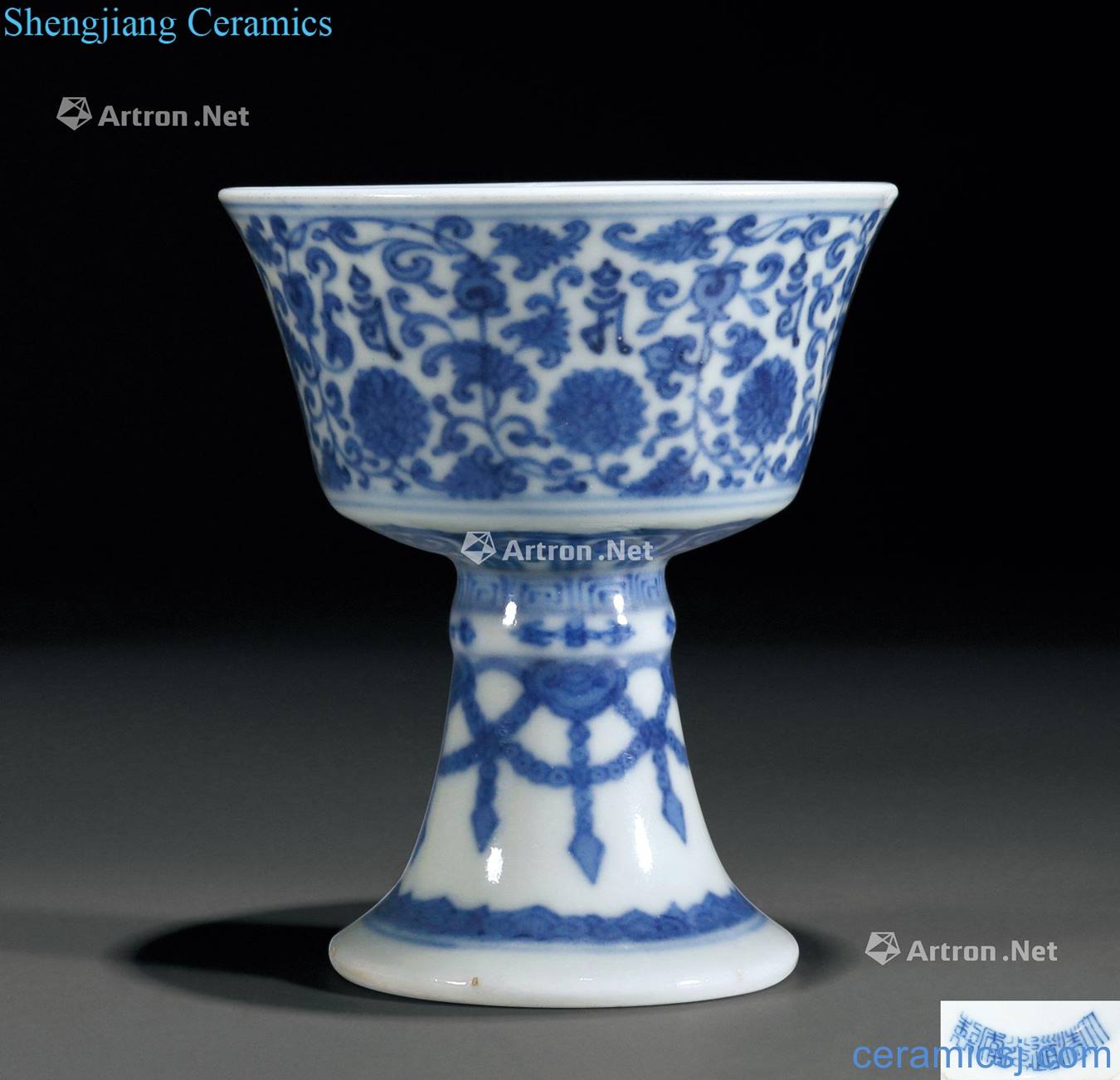 Qing daoguang Blue and white brahman grain footed cup