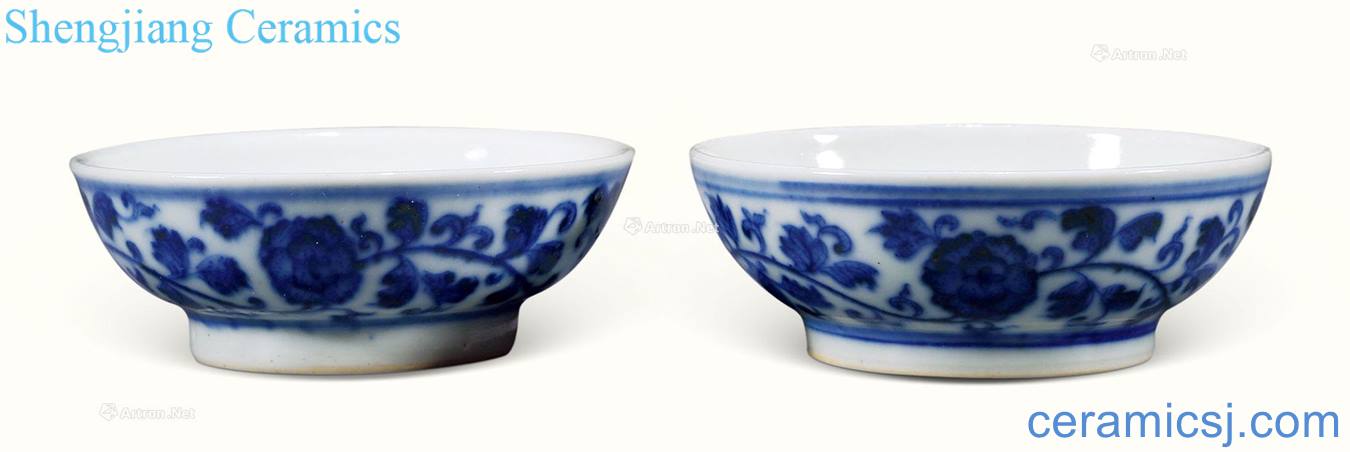 qing Blue and white tie up lotus flower tray (a)