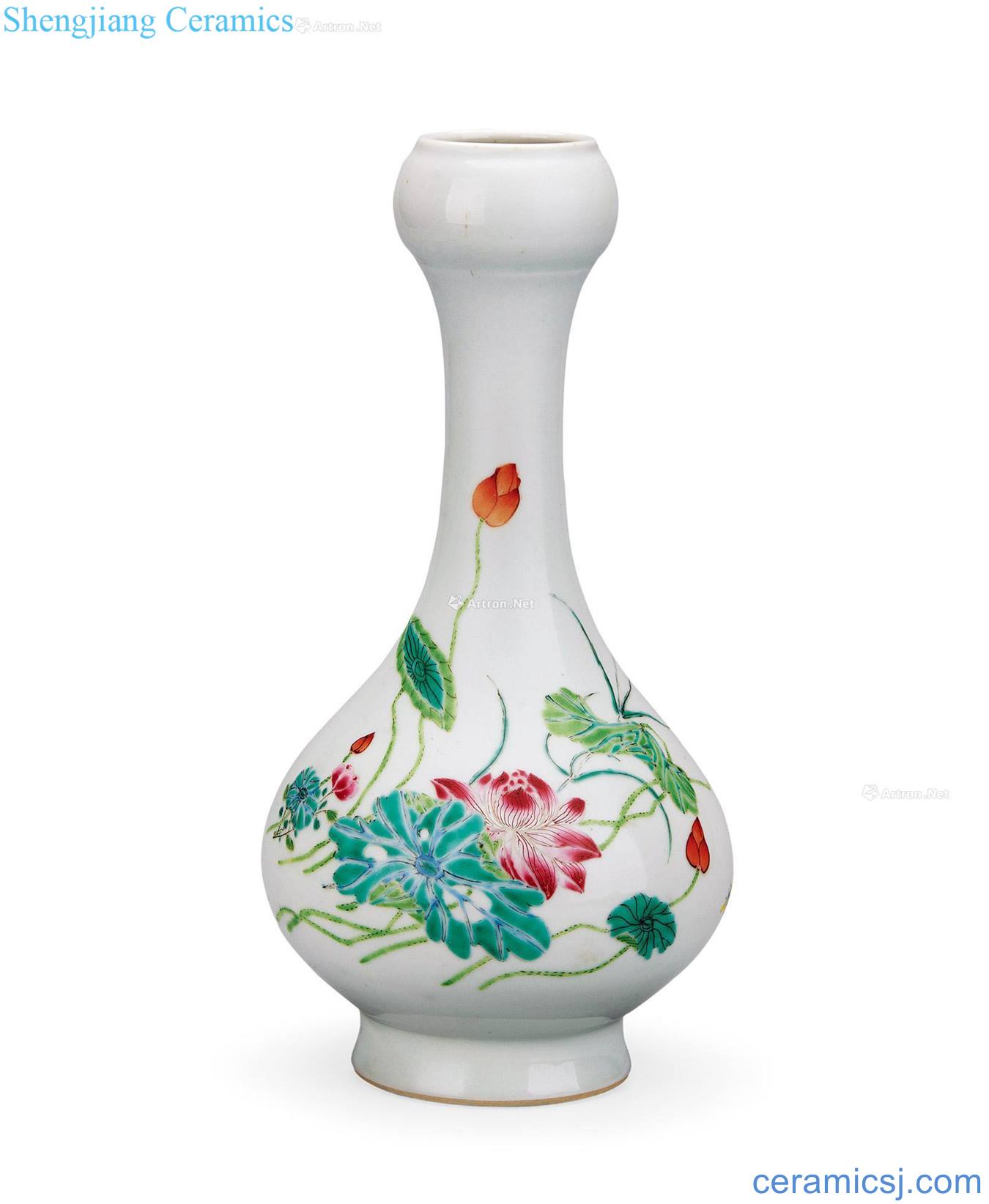 Qing yongzheng pastel lotus pattern garlic bottle