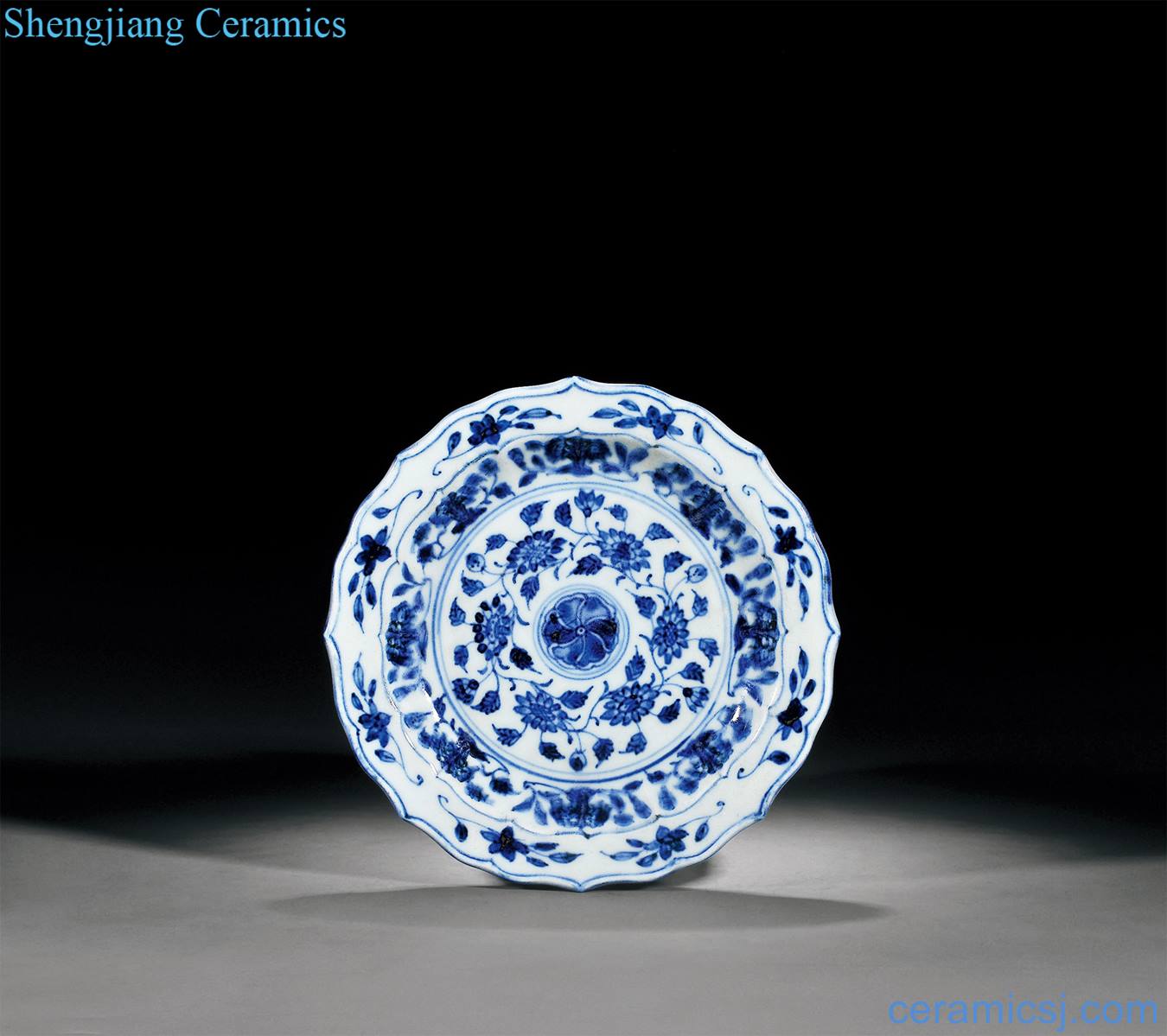 Qing yongzheng imitated yongle blue and white chrysanthemums grain light holder