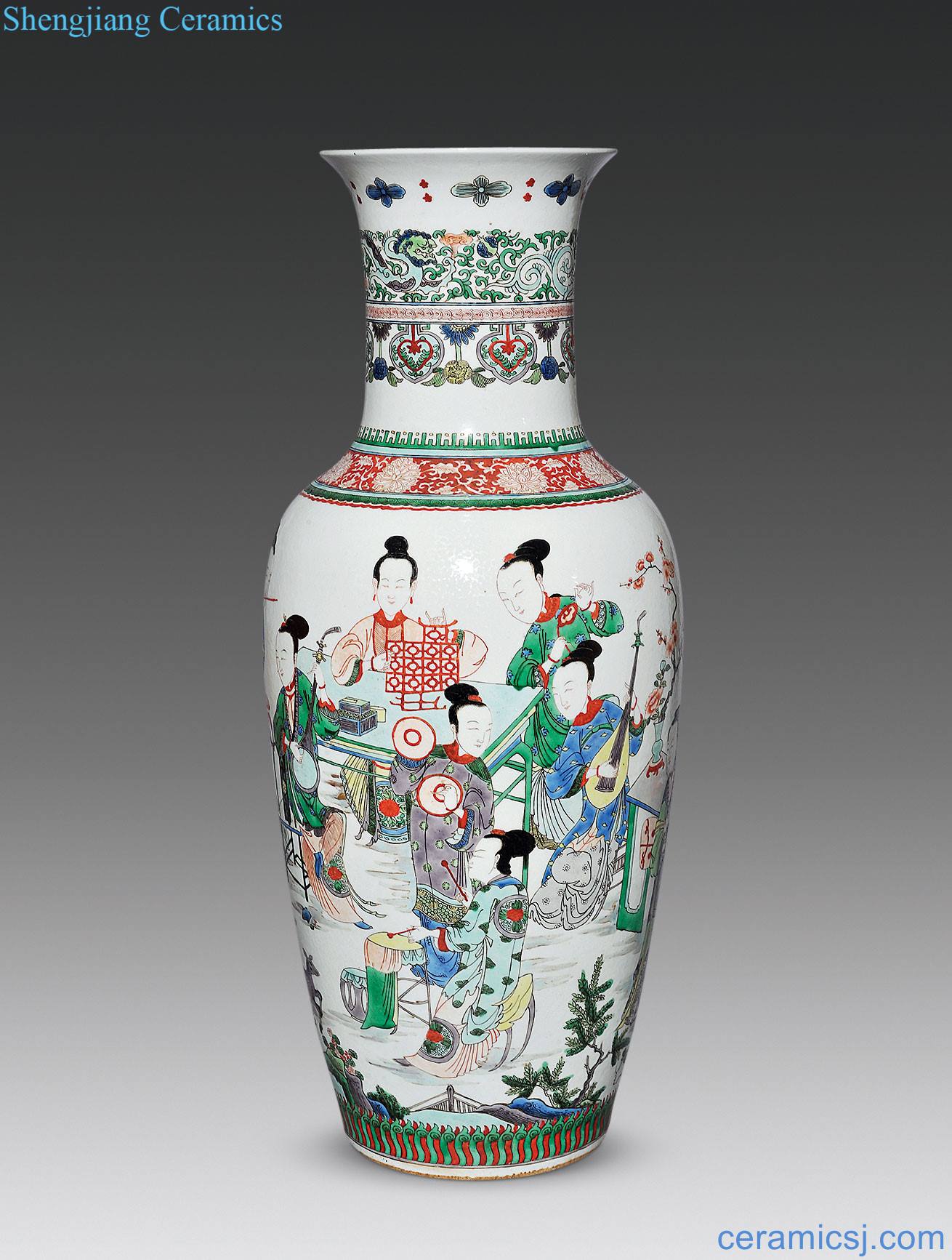 In late qing dynasty Colorful had large bottle