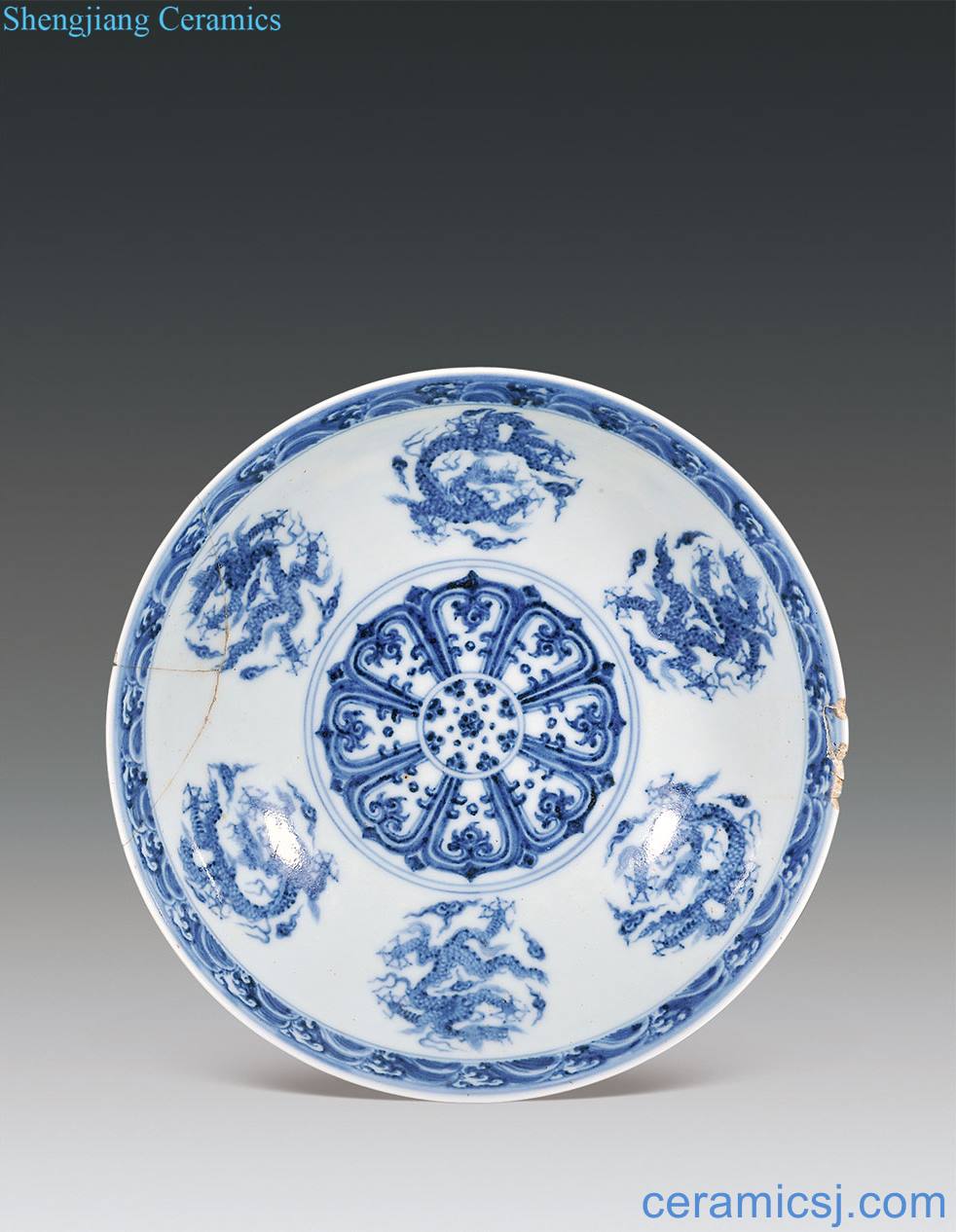 Ming yongle or qing yongzheng In the blue and white dragon outside YunLongWen large bowl