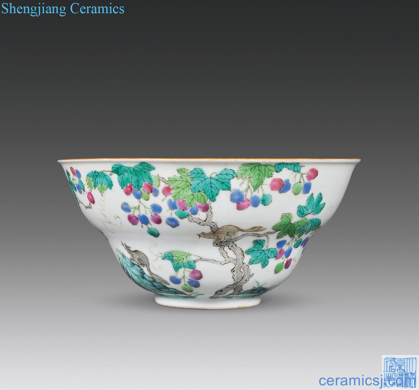 Qing jiaqing pastel squirrel grape grain or bowl