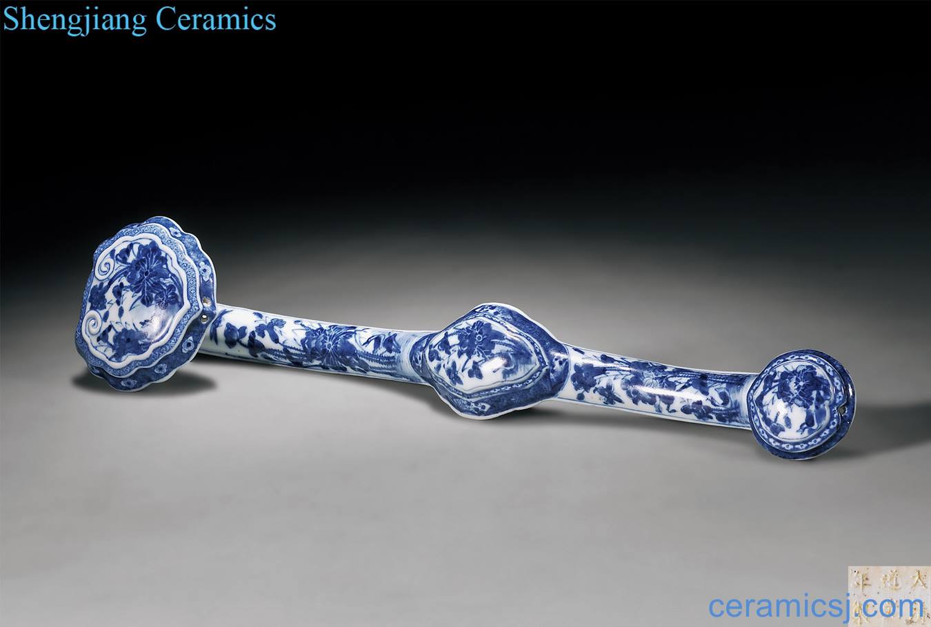 Qing daoguang Blue and white all the way even figure flexibly