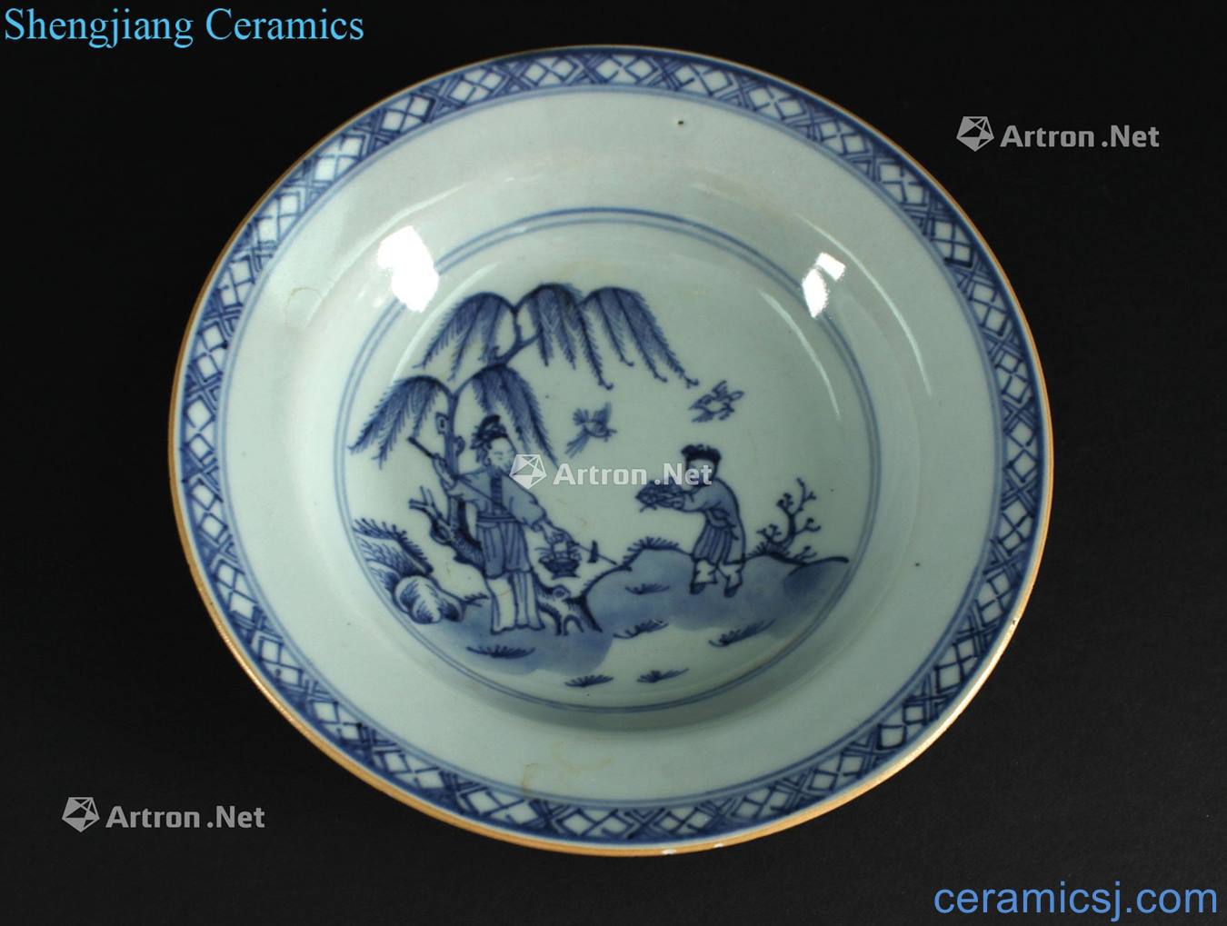 In late qing dynasty blue and white tray