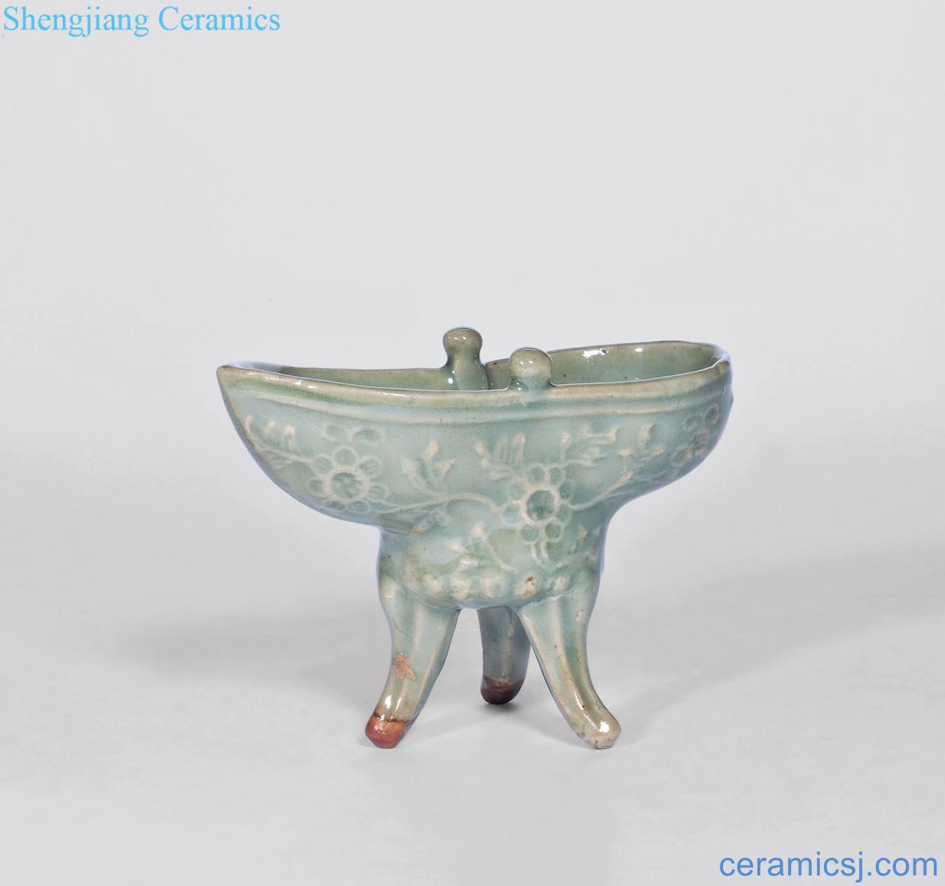 Ming Longquan celadon glaze stamps plum flower grain goblet