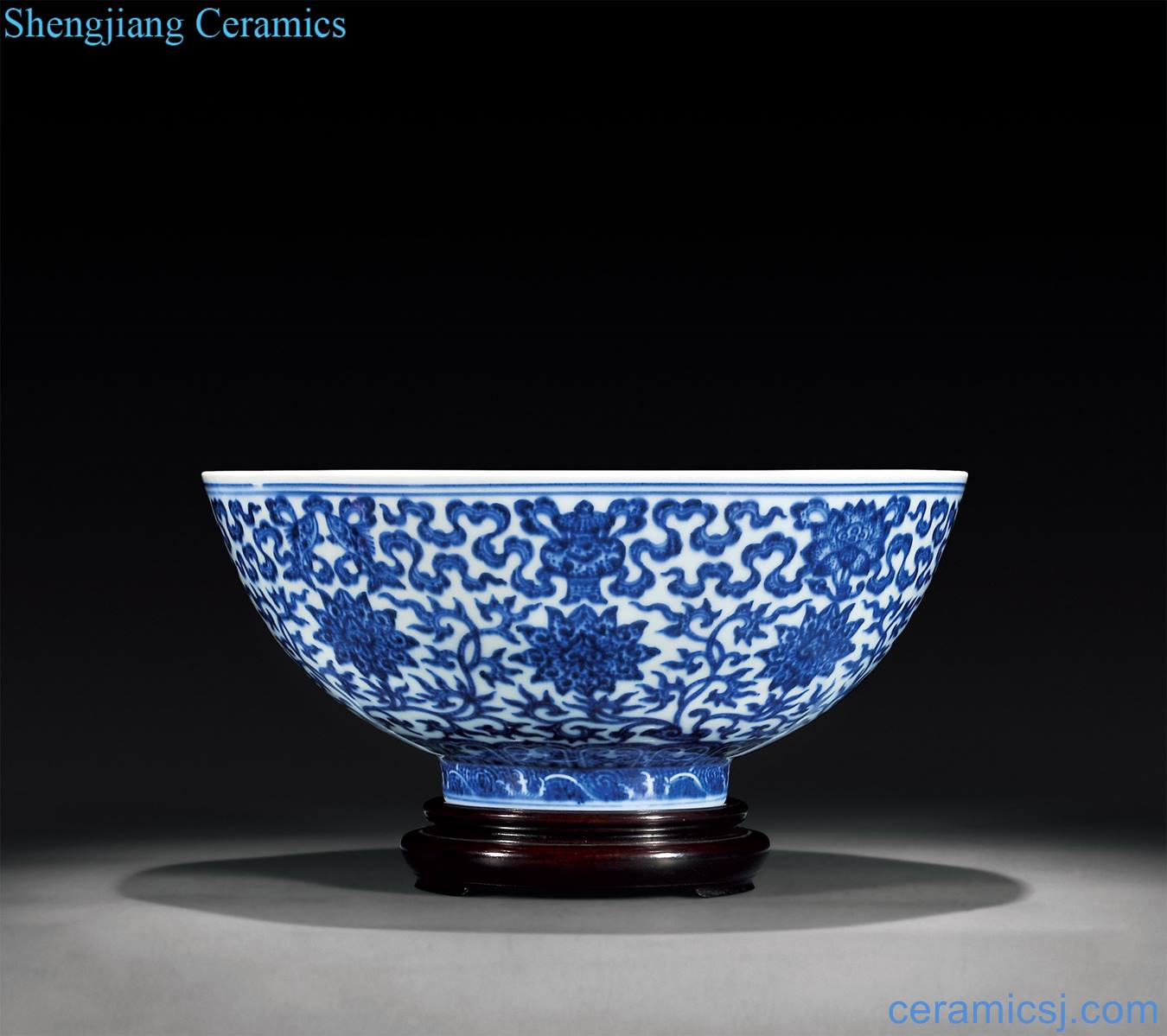 Qing qianlong Blue and white tie up lotus flower sweet grain and large bowl