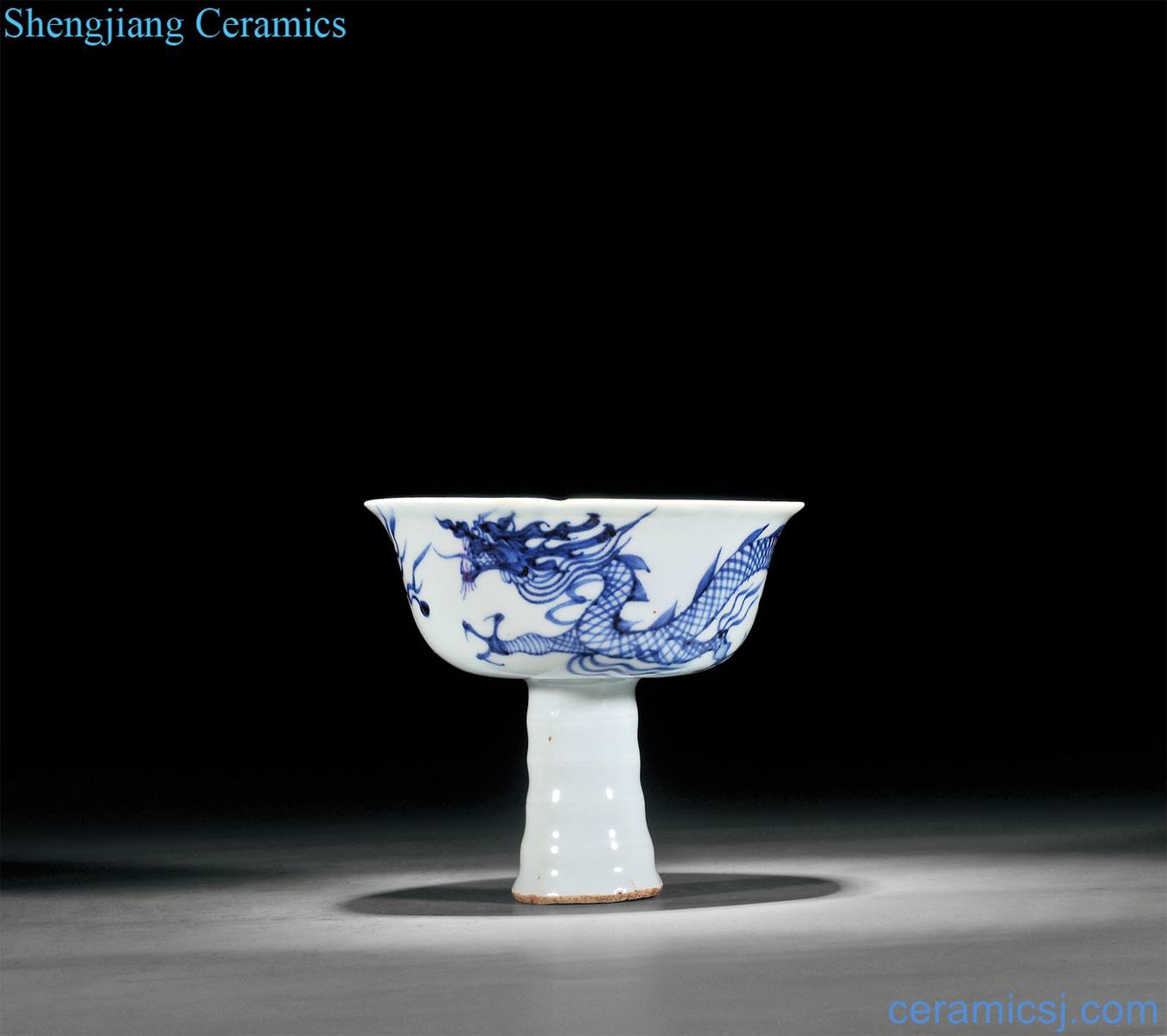 Yuan blue and white YunLongWen stamps inside outside footed bowl