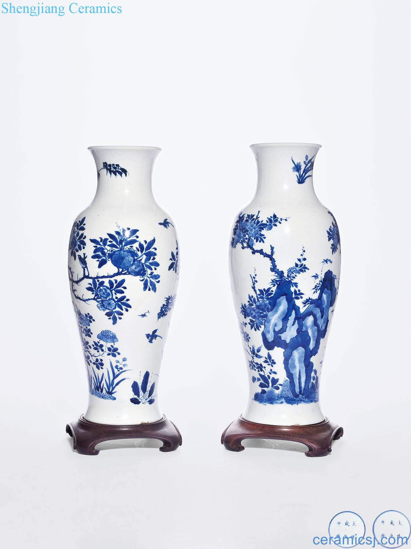 The qing emperor kangxi Blue and white flower on grain goddess of mercy bottle (a)