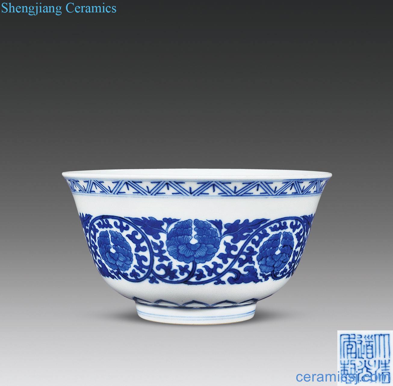 Qing daoguang Blue and white peony green-splashed bowls