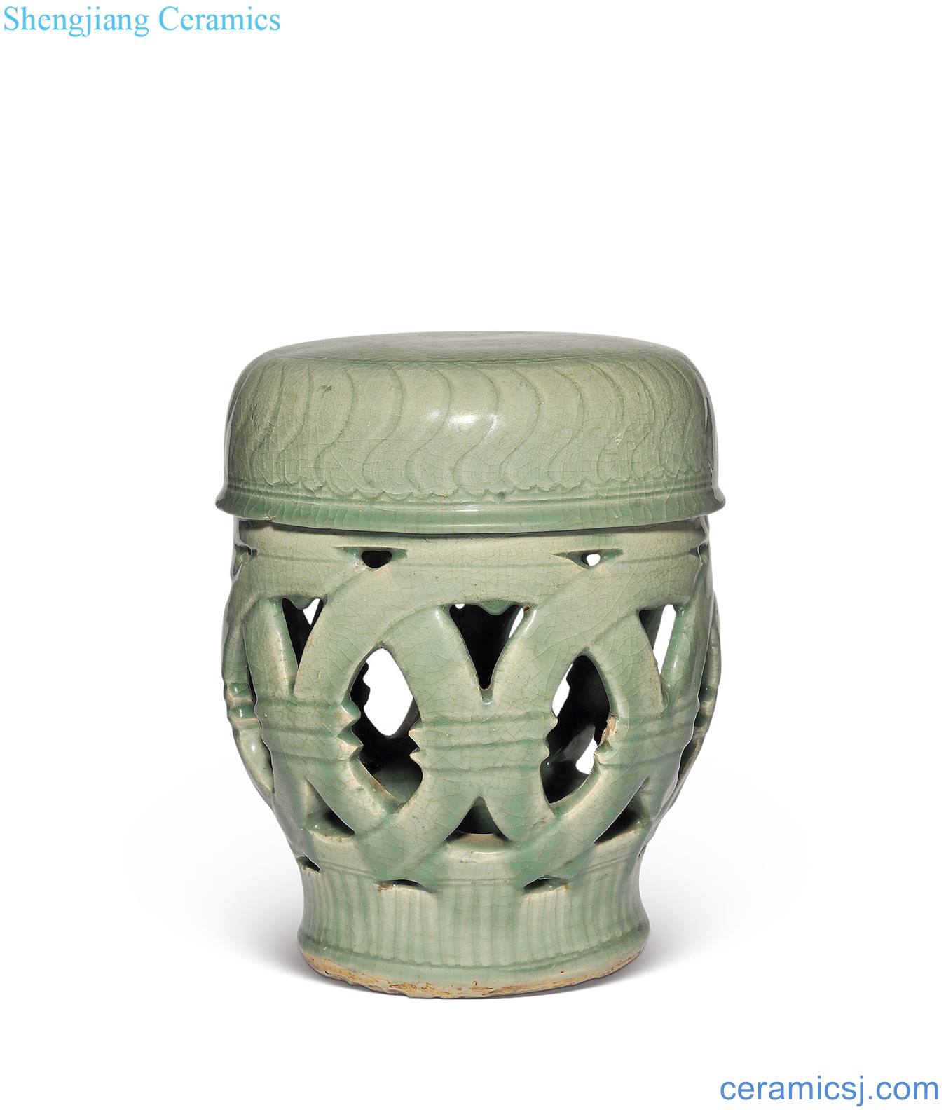 In the late Ming Longquan celadon peony grains drum pier