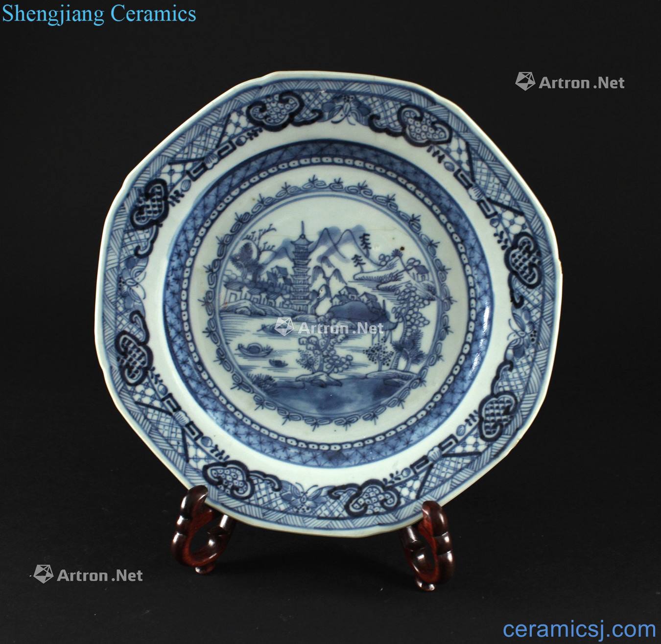 Emperor qianlong A castle in the blue and white landscape grain export eight square plate