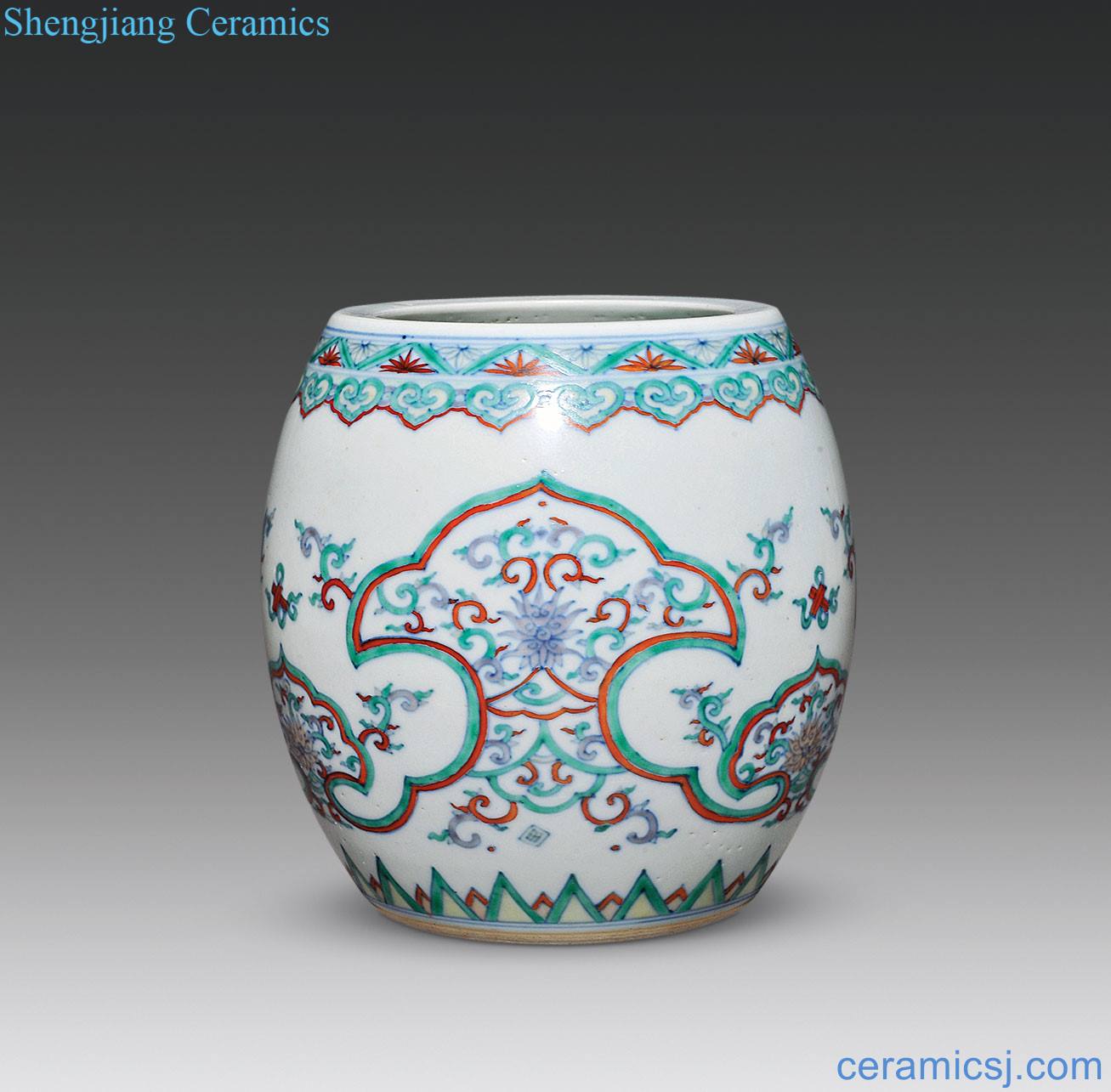 Qing bucket color lotus flower grain drum pot